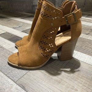 American eagle brown heeled booties